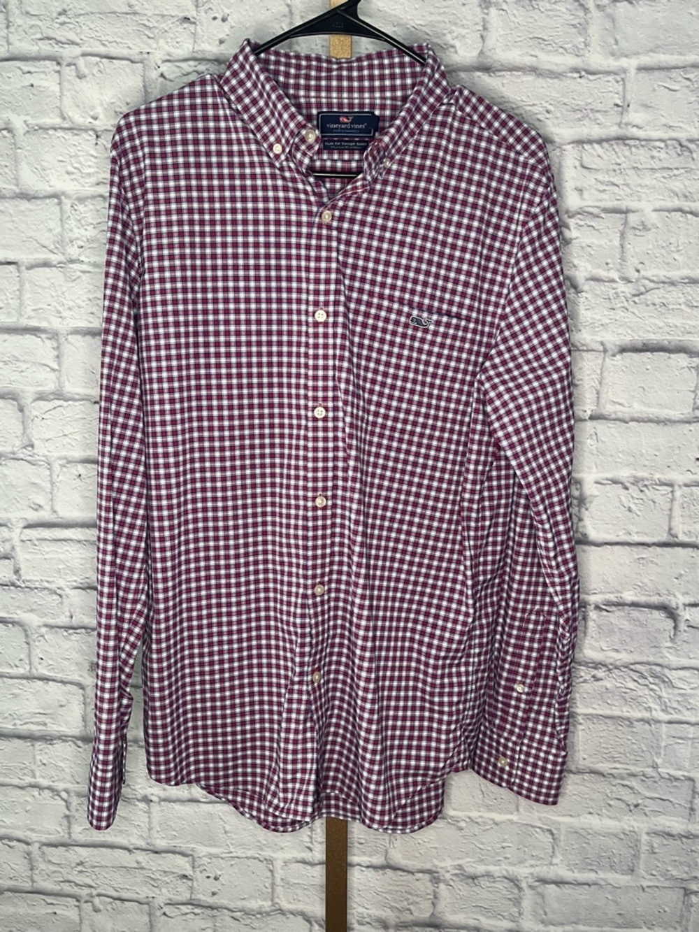 Vineyard vines men’s medium performance slim fit tucker shirt plaid logo pocket